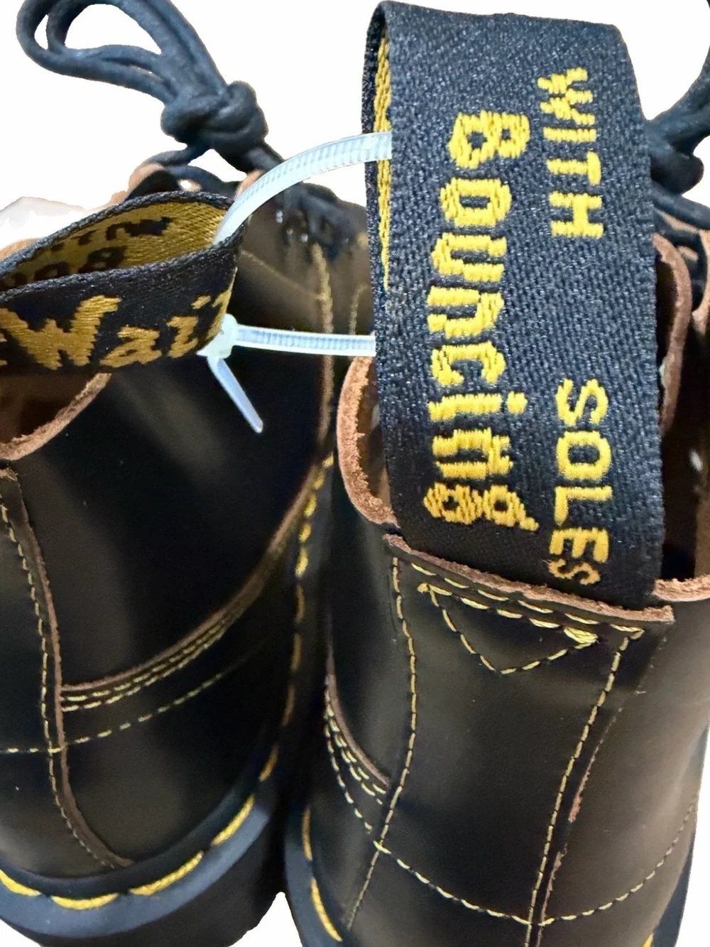 Dr. Martens 🔥 brand